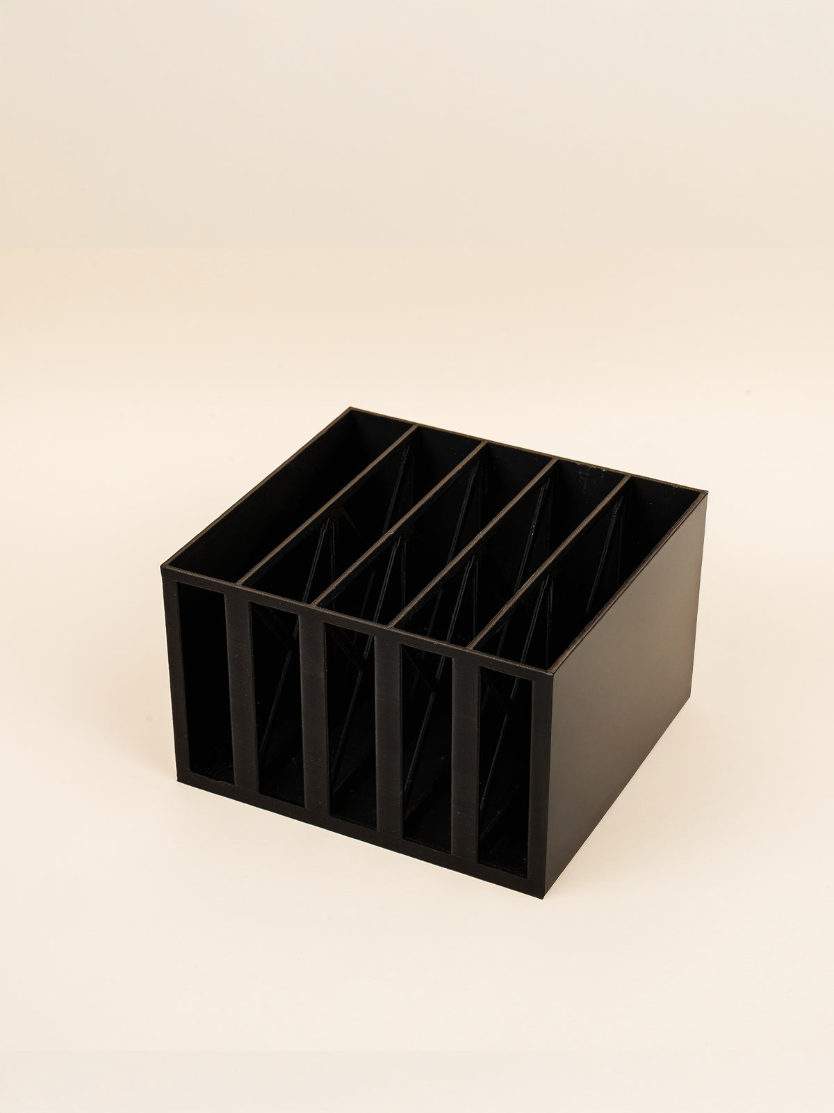 Harddisk Organizer – 3D Baskı, Çoklu Disk Bölmeli Düzenleyici
