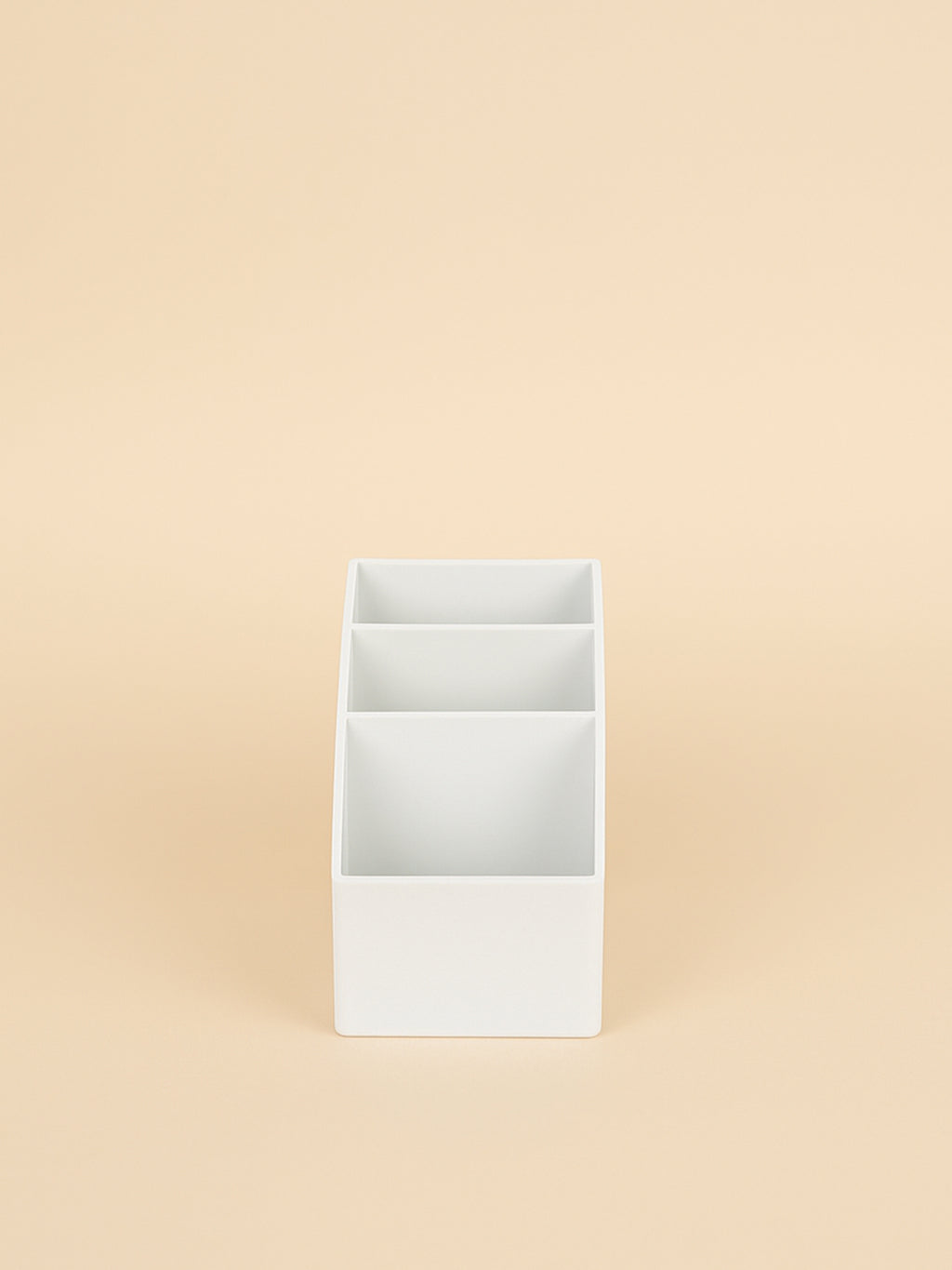 Kumanda Düzenleyici Stand – Modern ve Pratik