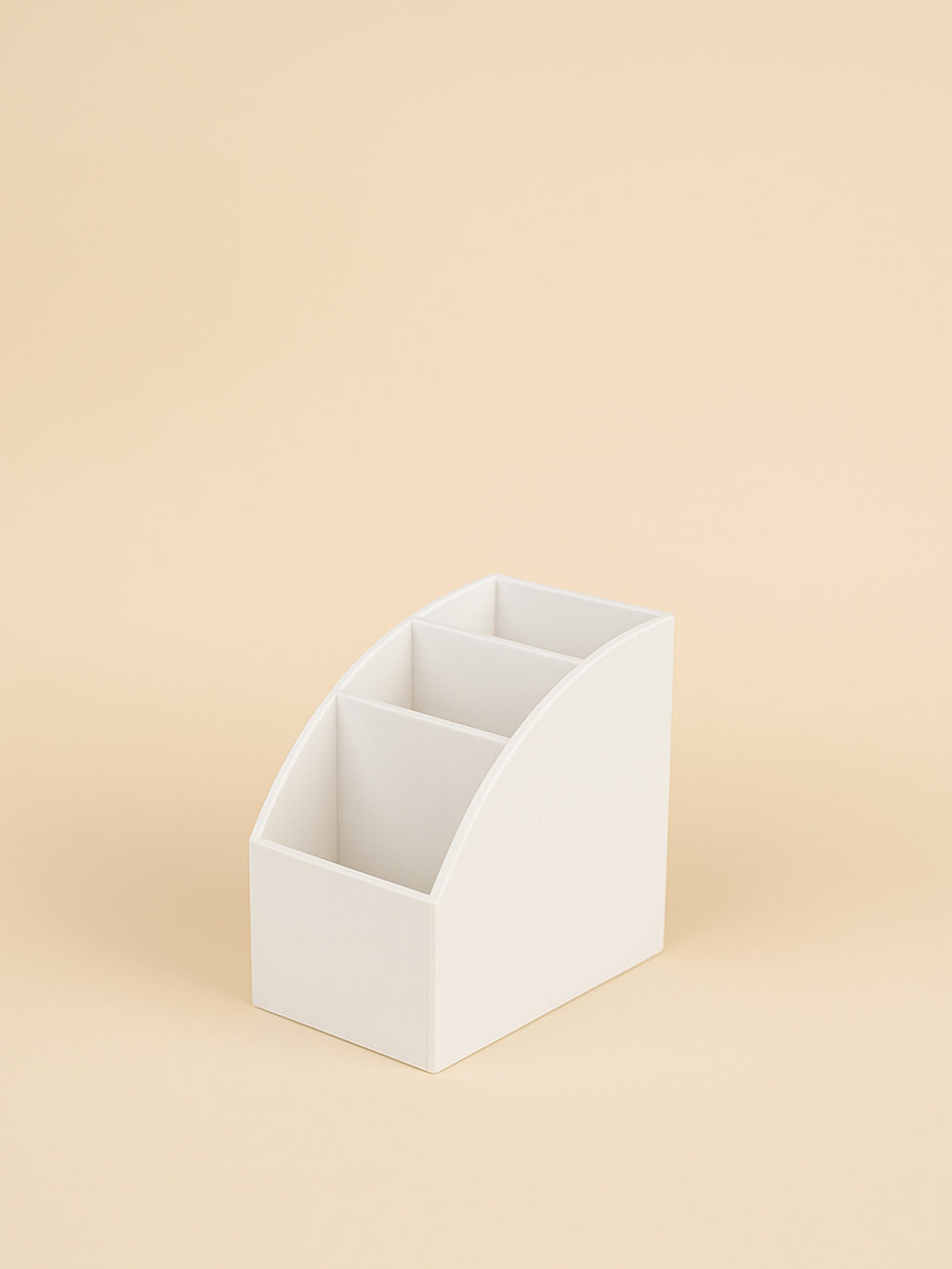 Kumanda Düzenleyici Stand – Modern ve Pratik